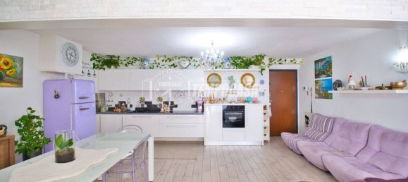 2 Schlafzimmer Penthouse in Vercelli, Italy, Nr. 275474 5