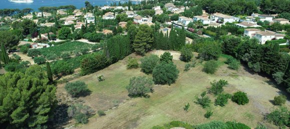  Land in Sanary-sur-Mer, France No. 220344 2