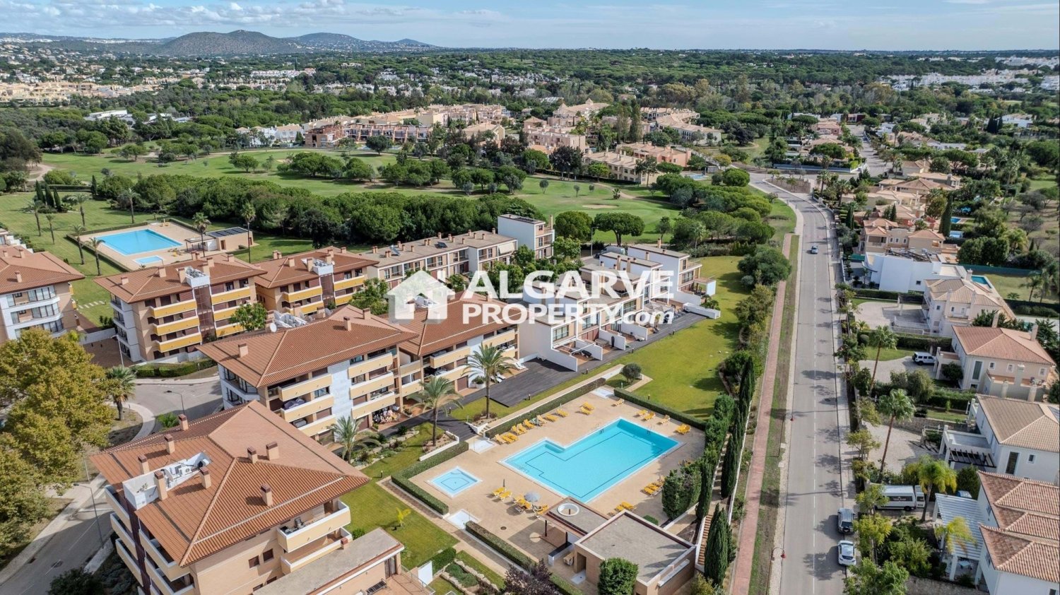 6 bedrooms Apartment in Quarteira, Portugal No. 332924