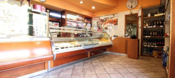 Коммерческая недвижимость с 4 комнатами в Павия, Италия № 187190 3