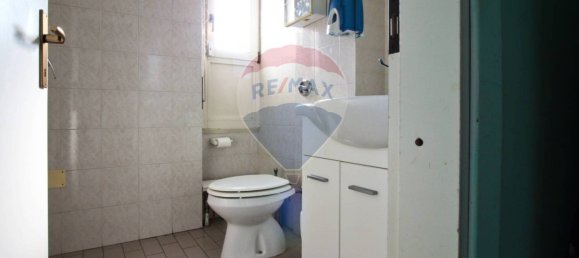 Коммерческая недвижимость с 4 комнатами в Павия, Италия № 187190 9