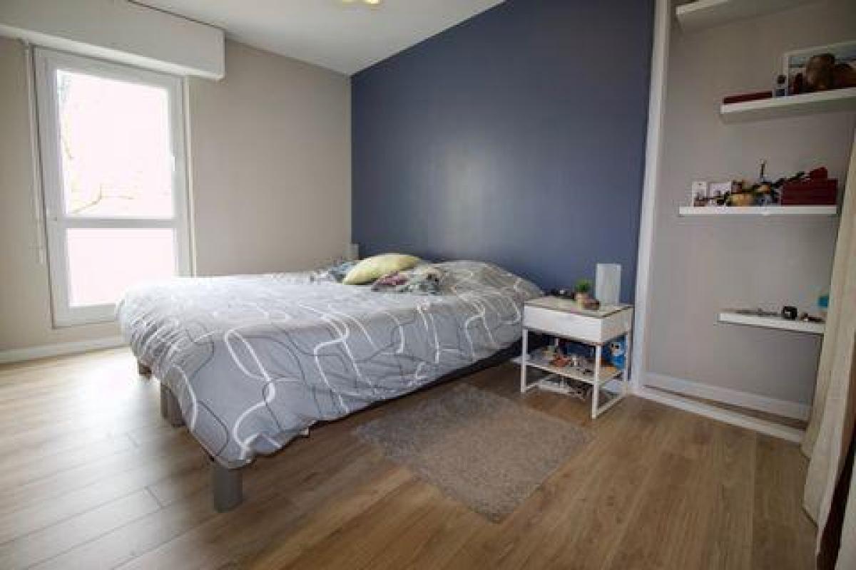 Studio in the Condo in Le Bouscat, France No. 3569