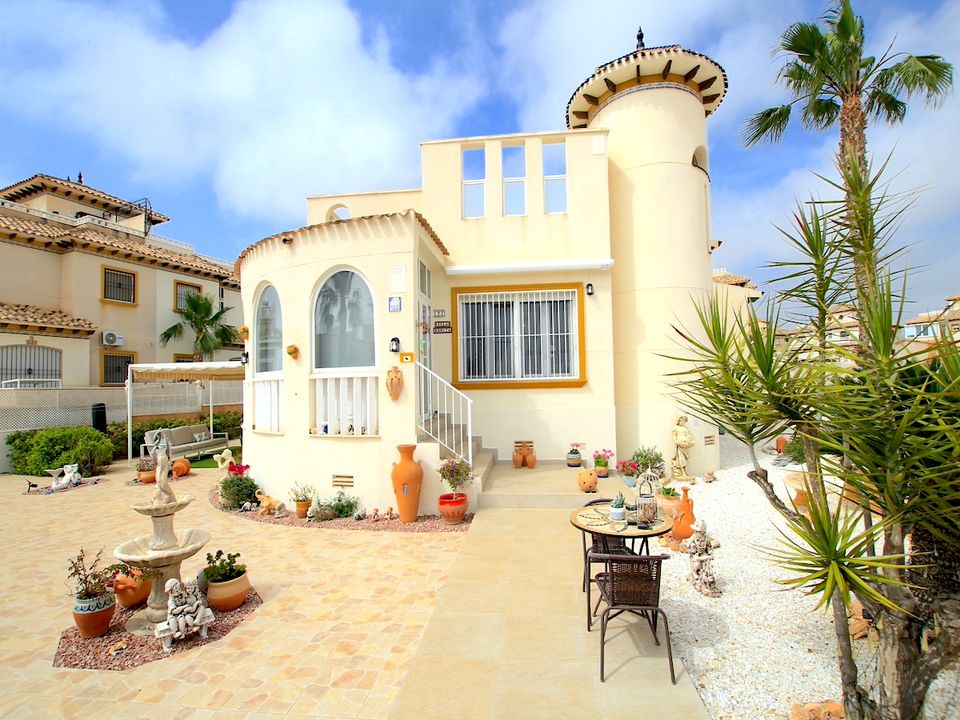 2 Schlafzimmer Villa in Cabo Roig, Spain, Nr. 177110