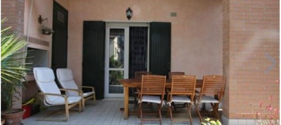 3 Schlafzimmer Villa in Comacchio, Italy, Nr. 253434 2