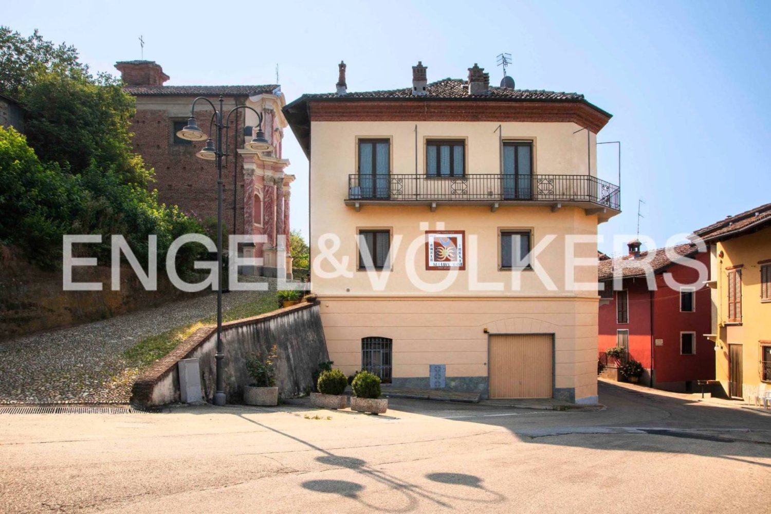 3 bedrooms Villa in Santo Stefano Roero, Italy No. 129721