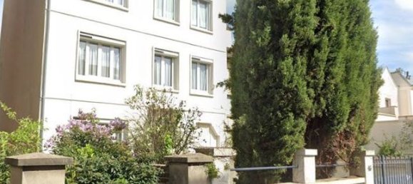 6 bedrooms House in Courbevoie, France No. 165782 20