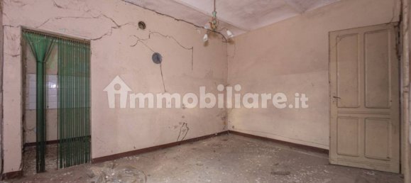 3 bedrooms House in Asti, Italy No. 308794 3