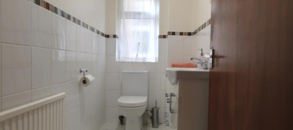 4 bedrooms House in Midsomer Norton, United Kingdom No. 13564 14