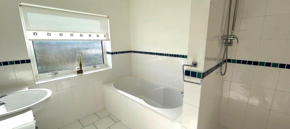 4 bedrooms House in Midsomer Norton, United Kingdom No. 13564 13