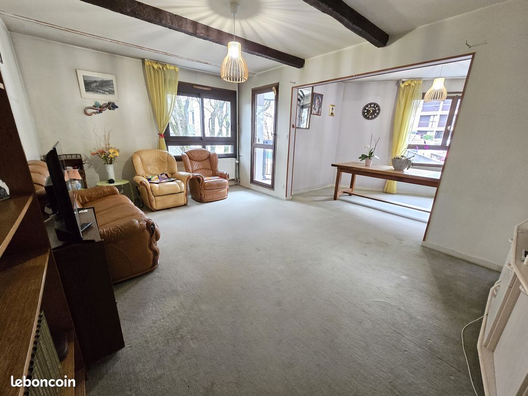 Квартира с 4 спальнями в Анси, Франция № 208797