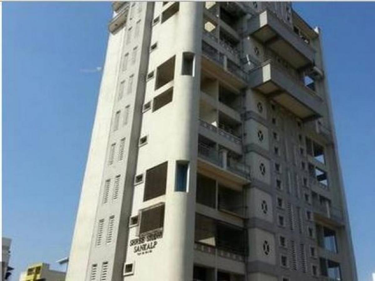 Casa de 3 dormitorios en Mumbai, India No. 61942