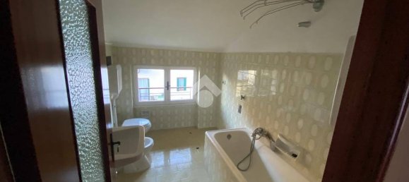 2 bedrooms Apartment in Zone, Italy No. 162610 10