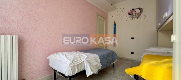 Apartamento T3 em Stezzano, Italy N.º 361123 11