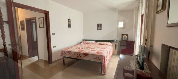 3-salle Maison à Faeto, Italy No. 31361 11