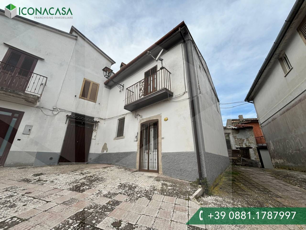 3-salle Maison à Faeto, Italy No. 31361