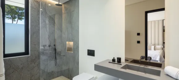 6 bedrooms Villa in Marbella, Spain No. 104292 13