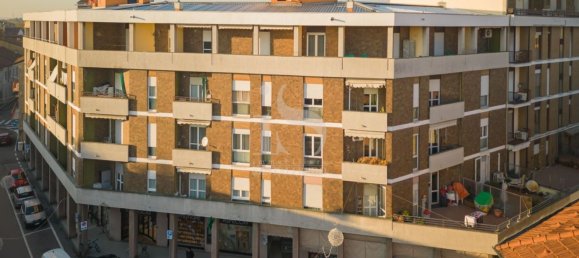 14m² Garage in Concorezzo, Italy No. 148351 2