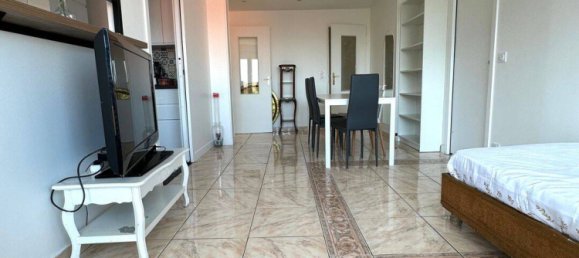 2 bedrooms Apartment in Le Kremlin-Bicetre, France No. 328409 3