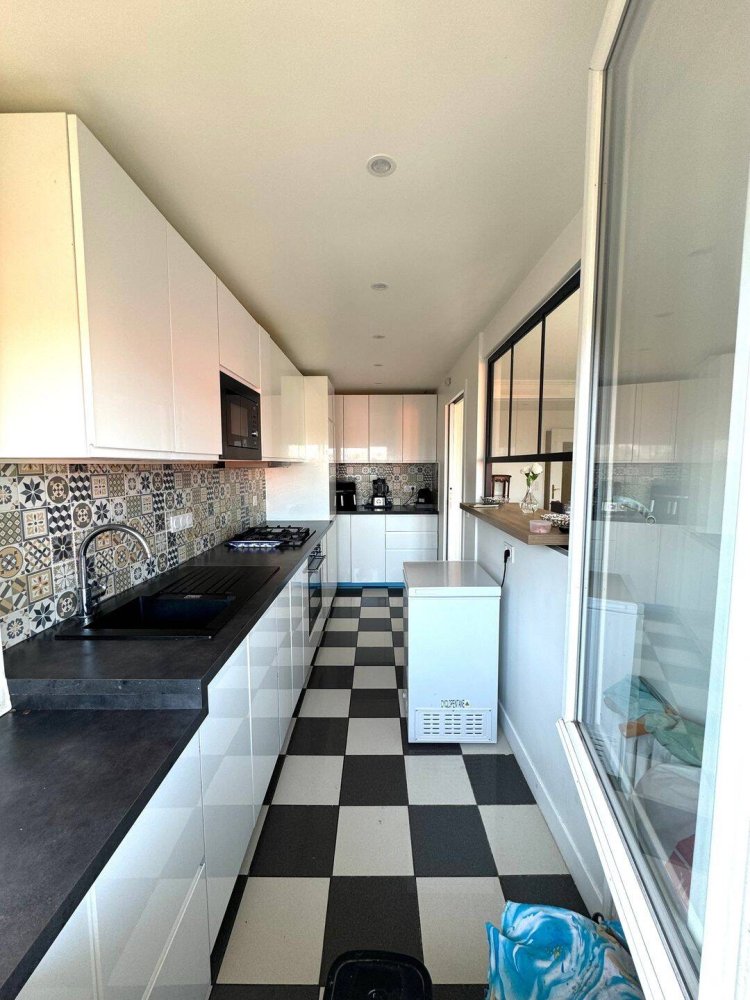 2 bedrooms Apartment in Le Kremlin-Bicetre, France No. 328409