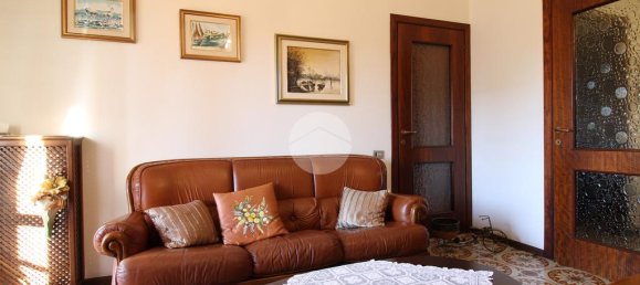 33 bedrooms Apartment in Quartucciu, Italy No. 377628 3