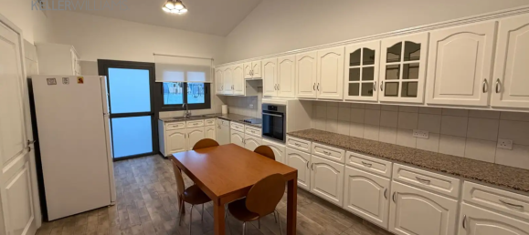 Квартира с 4 спальнями в Строволос, Кипр № 26076 9