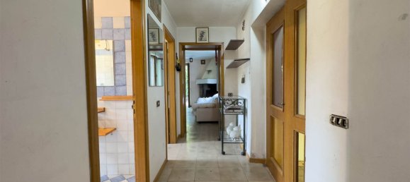 Дом с 6 комнатами в Треви, Италия № 267916 5