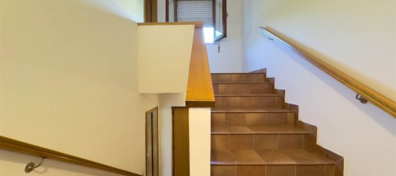 Дом с 6 комнатами в Треви, Италия № 267916 16