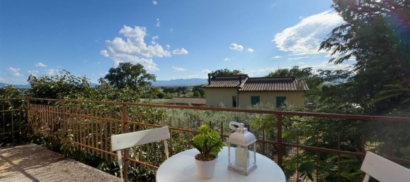 Дом с 6 комнатами в Треви, Италия № 267916 32