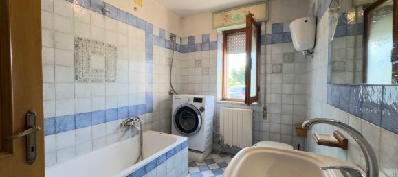 Дом с 6 комнатами в Треви, Италия № 267916 14