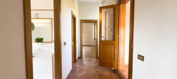 Дом с 6 комнатами в Треви, Италия № 267916 22