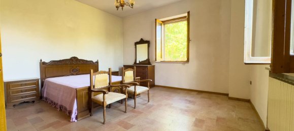 Дом с 6 комнатами в Треви, Италия № 267916 23