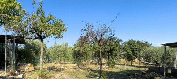 Дом с 6 комнатами в Треви, Италия № 267916 40