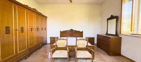 Дом с 6 комнатами в Треви, Италия № 267916 24