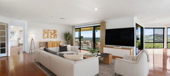 4 bedrooms House in Mudgeeraba, Australia No. 702 8