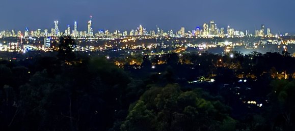 4 bedrooms House in Mudgeeraba, Australia No. 702 10