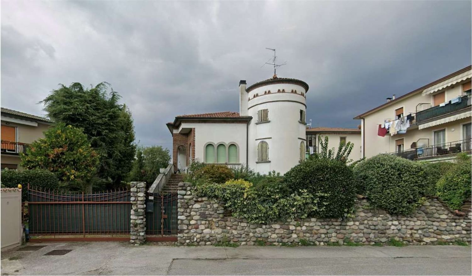 6غرفة شقة في Borgosatollo, Italy رقم 311849
