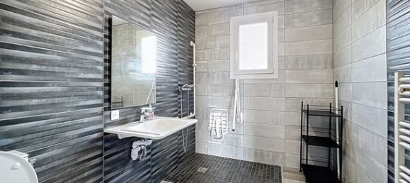 3 Schlafzimmer Haus in Rhone, France, Nr. 289263 13