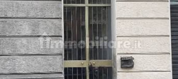 2 rooms Apartment in Turin, Italy No. 319061 2