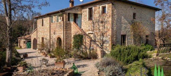 5 Schlafzimmer Haus in Città della Pieve, Italy, Nr. 58490 3