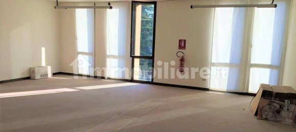  عقار تجاري في Thiene, Italy 512متر مربع رقم 326185 3