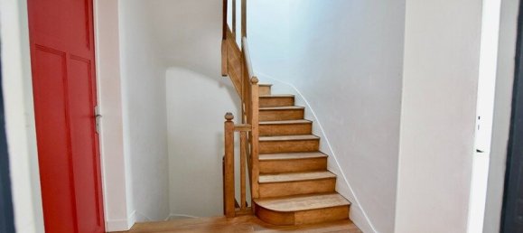 5 bedrooms House in Montreuil-Juigne, France No. 359194 8