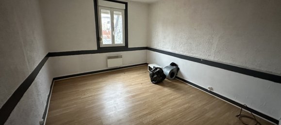 3 Schlafzimmer Gebäude in Gamaches, France, Nr. 84128 8