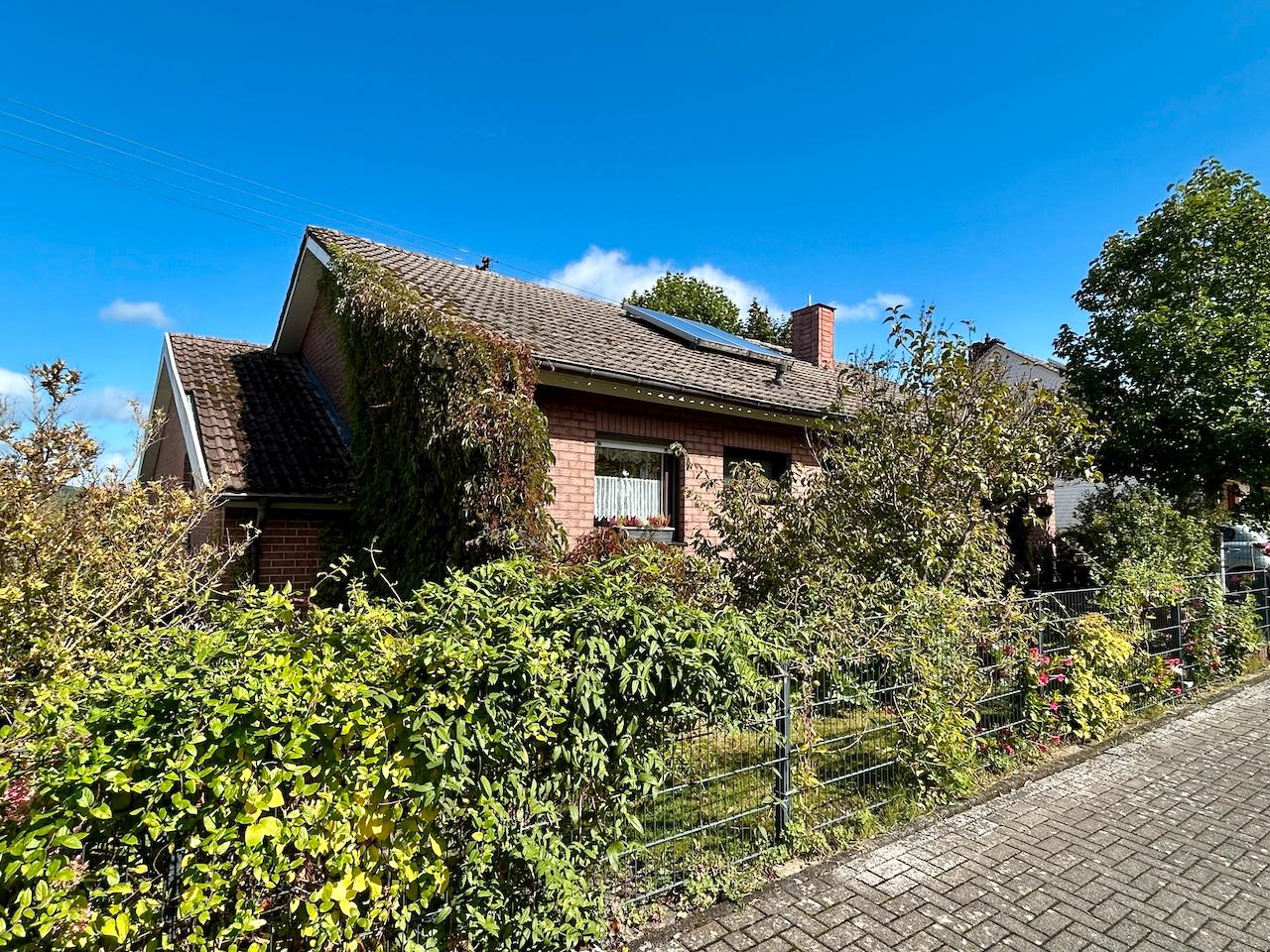 10 rooms House in Siegen-Wittgenstein, Germany No. 301692