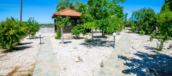 3 bedrooms Villa in Limassol, Cyprus No. 12689 8