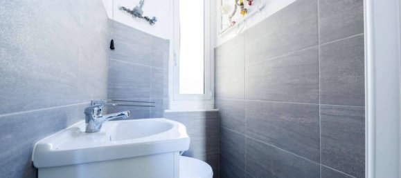 4 غرف نوم شقة في Genoa, Italy رقم 329851 3