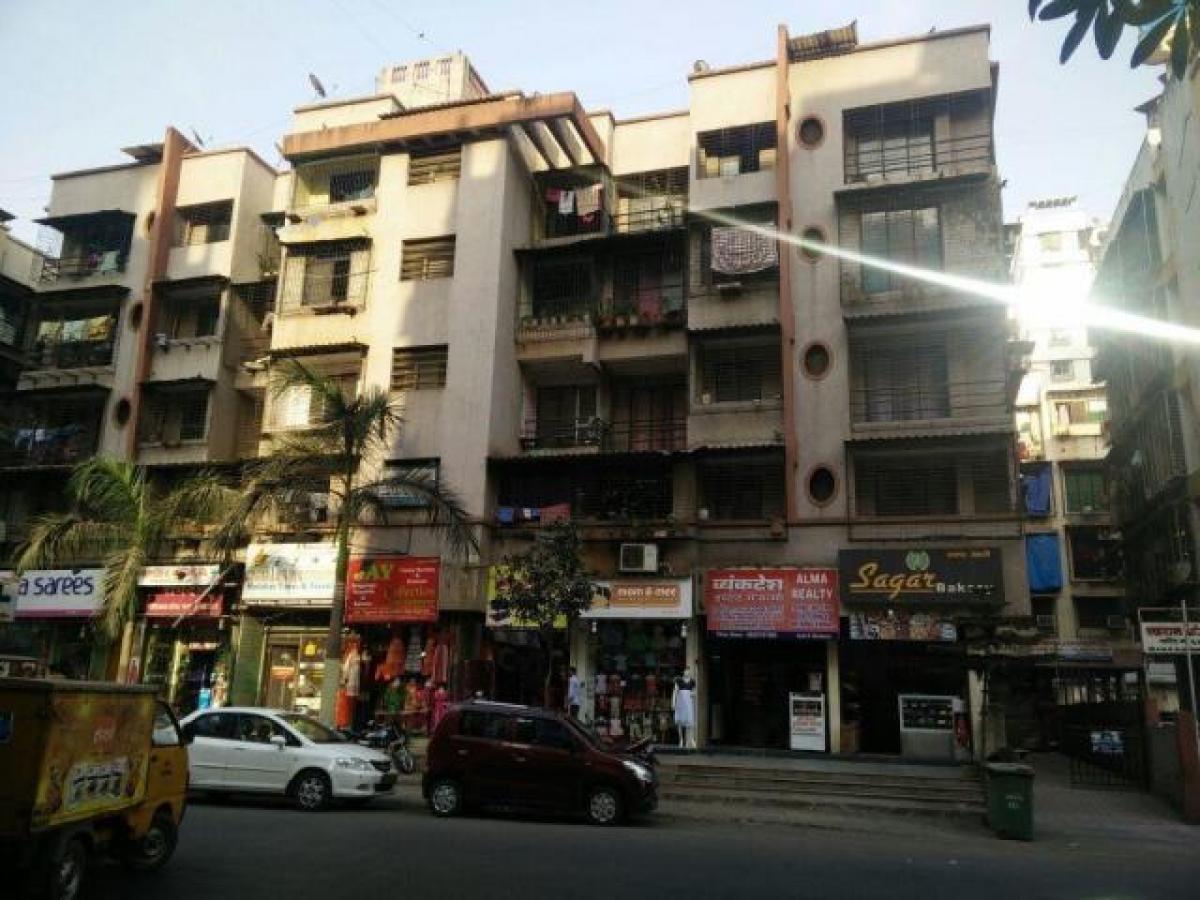 2 bedrooms House in Mumbai, India No. 8217