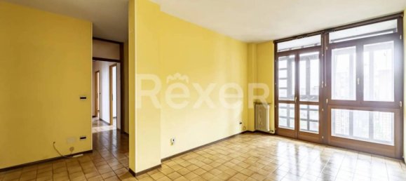 4 bedrooms Apartment in Grugliasco, Italy No. 191315 6