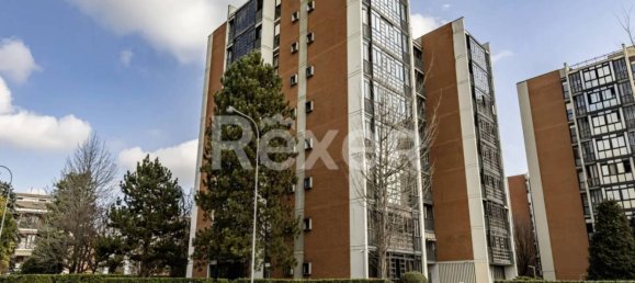 4 bedrooms Apartment in Grugliasco, Italy No. 191315 3