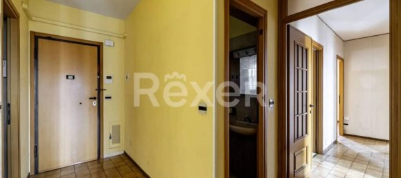4 bedrooms Apartment in Grugliasco, Italy No. 191315 17