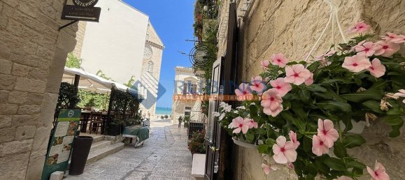 2 bedrooms Penthouse in Trani, Italy No. 346967 43